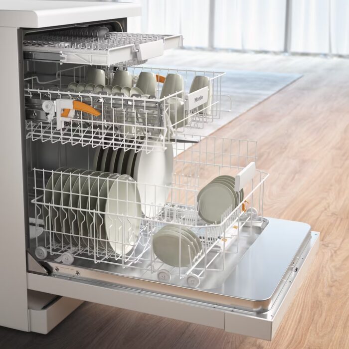 Miele G5110 SC Active Freestanding Dishwasher - Image 4