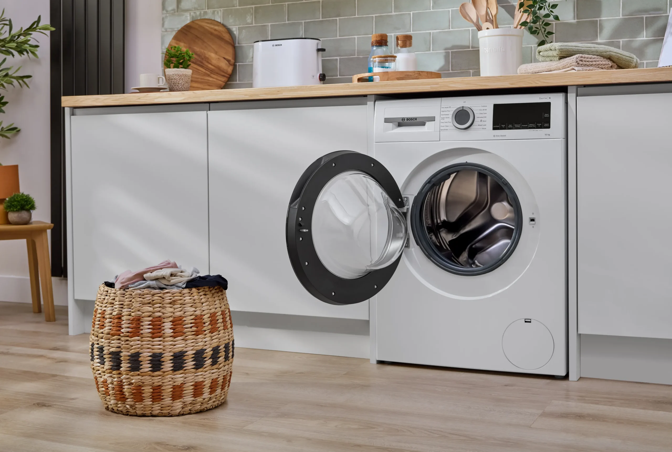 Bosch WGG254Z1GB 1400rpm 10KG Freestanding Washing Machine - Image 4