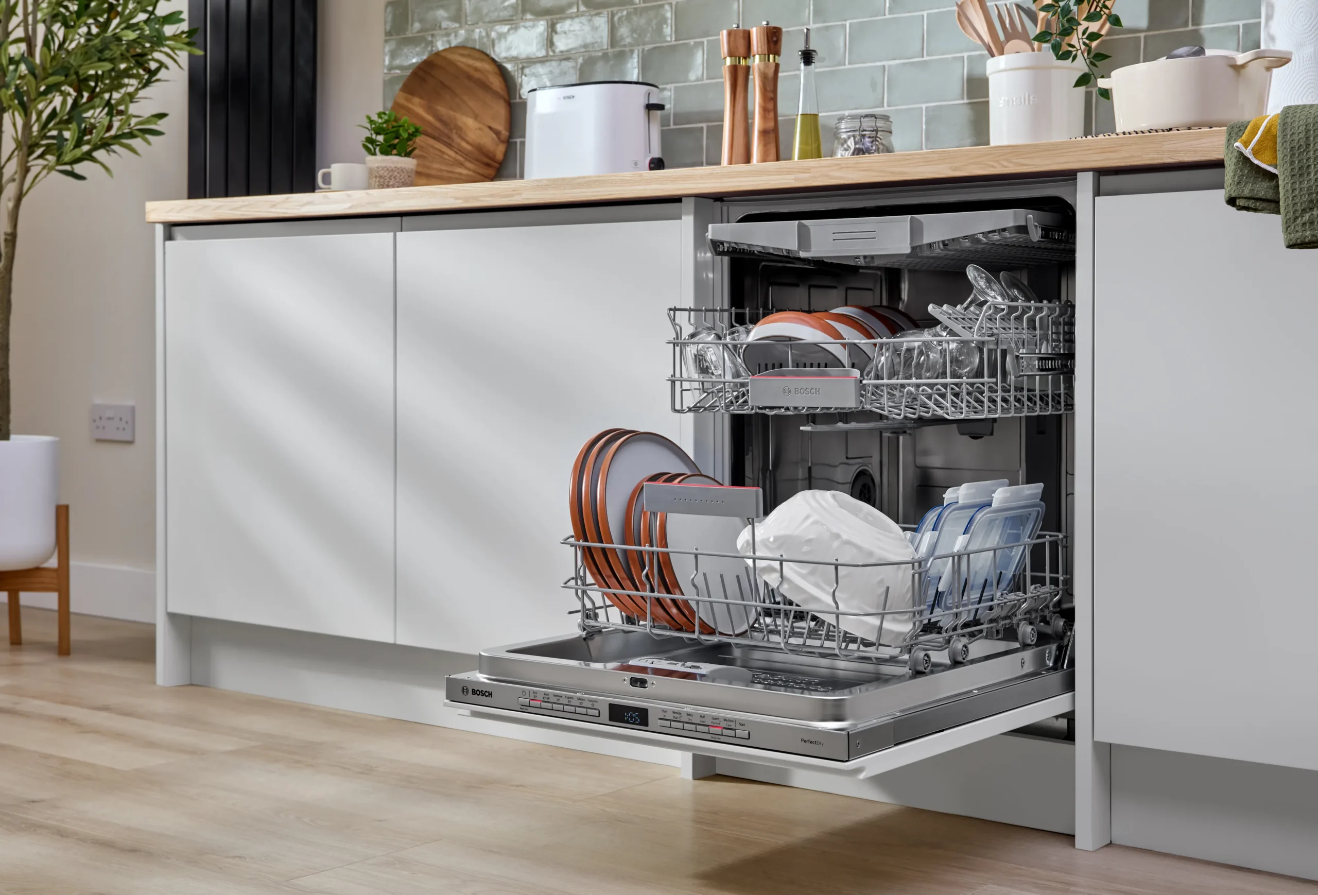 Bosch - SMV6ZCX10G - Series 6 Integrated Dishwasher - Image 5