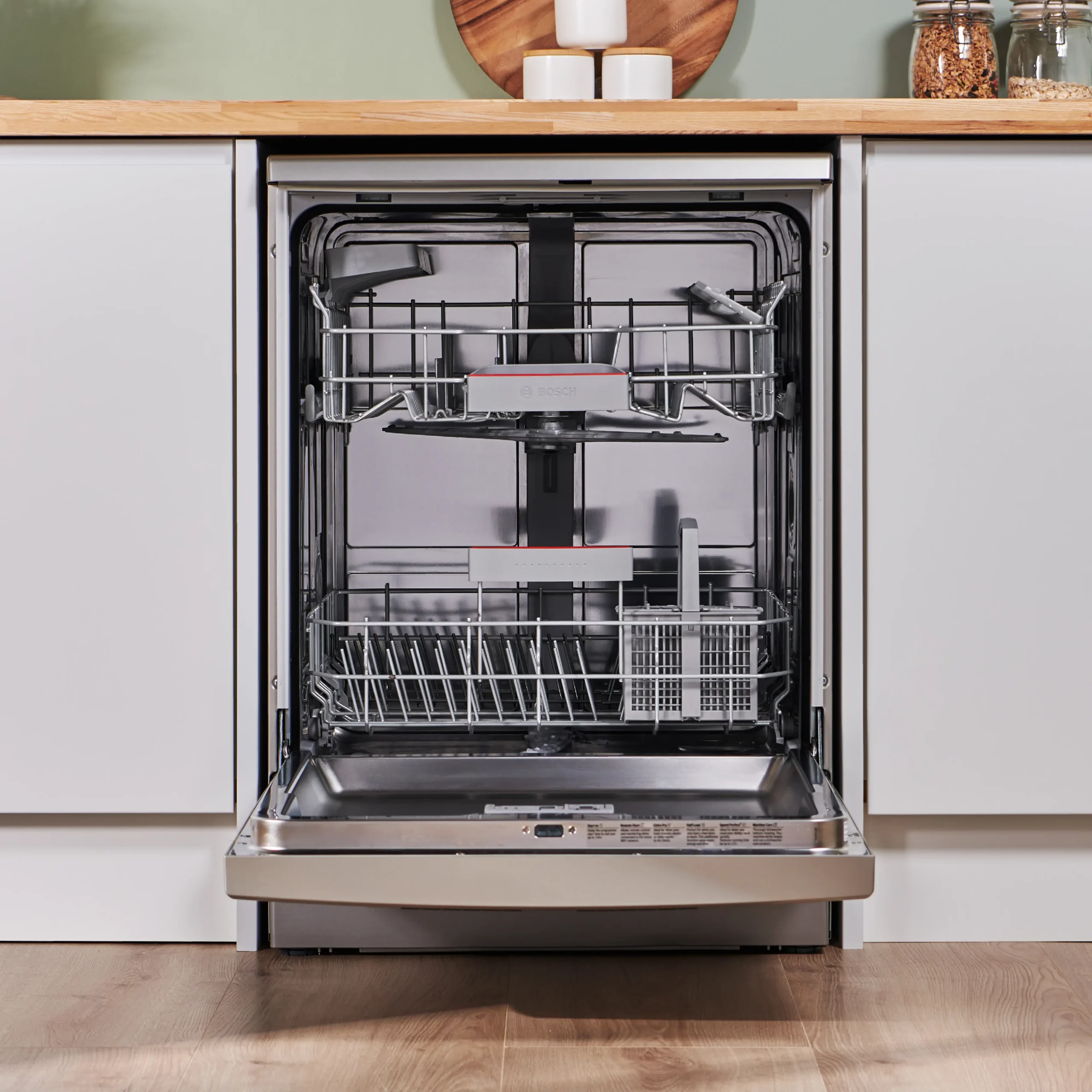 Bosch SMS4EKI06G Brushed Steel Freestanding Dishwasher - Image 3